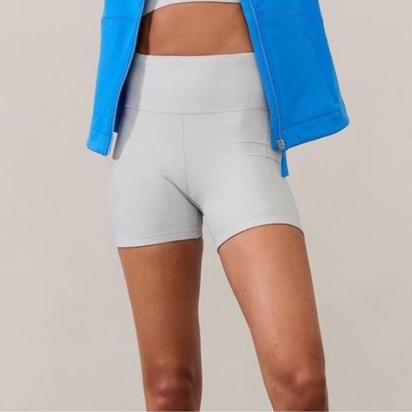 Athleta Pacesetter 4” Shortie - Women’s Size L - Picture 1 of 5